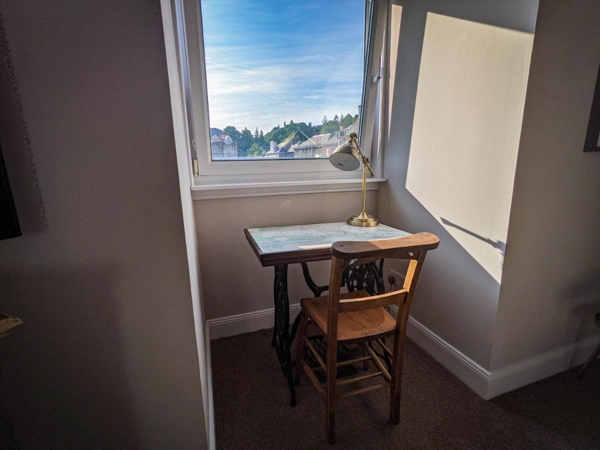 Beautiful Spacious Central Flat, Pitlochry Exterior photo
